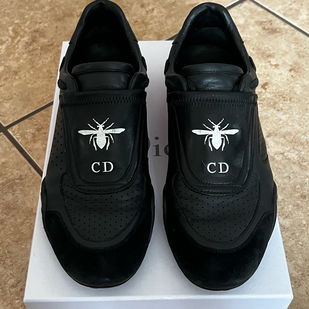 Black Dior sneakers. Size 8